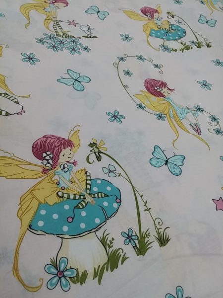 βαμβακερό σεντόνι απαλό σωμών με σχέδιο κοριτσάκι και πεταλούδες στην εξοχή