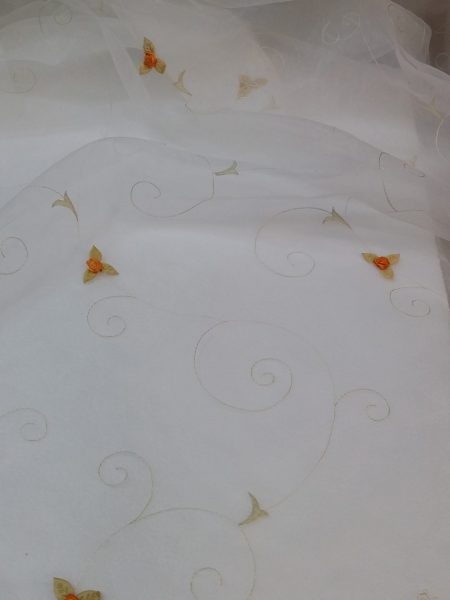 κουρτίνα οργαντίνα με τελείωμα, σχέδιο κέντημα με ανάγλυφο λουλούδι πορτοκαλί