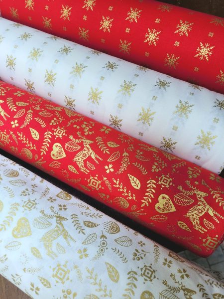 χριστουγεννιάτικα υφάσματα βαμβακερά περκάλι κόκκινα με χρυσό και εκρού με χρυσό