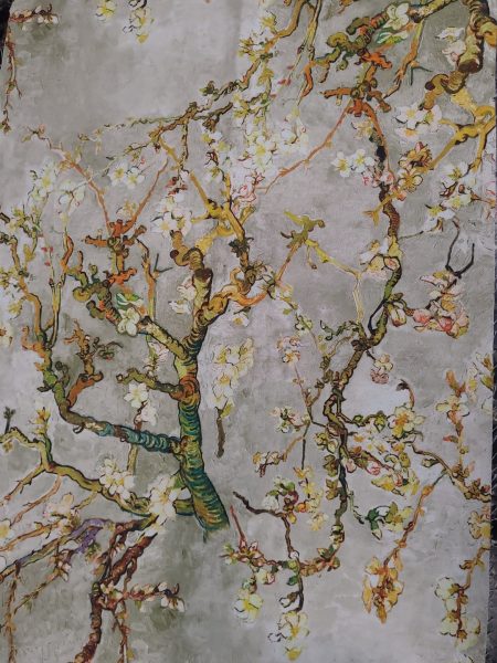Ύφασμα φύση κλαριά άνθη Ζωγράφου ΒΑΝ-ΓΚΟΓΚ Βαν Γκογκ Ανθισμένη αμυγδαλιά ιμπρεσιονιστική ελαιογραφία Τέχνης σε εκρού-γκρί φόντο